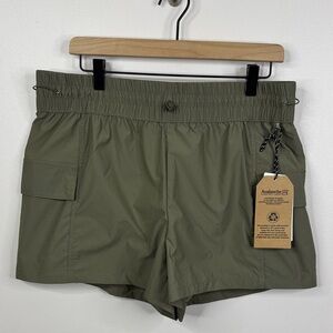 Avalanche Outdoor Supply Co Green Cargo Shorts Women's Size Large NWT Hiking